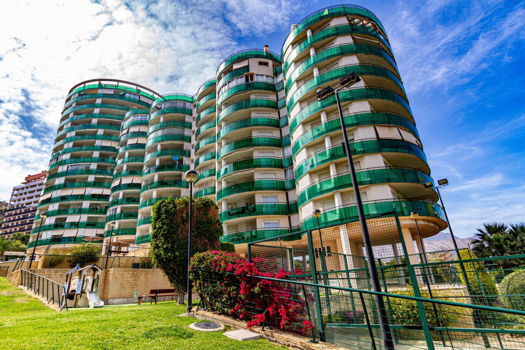 Apartment Vilapark With Pool, Free Parking, Terrace, Beach بينايدورم المظهر الخارجي الصورة